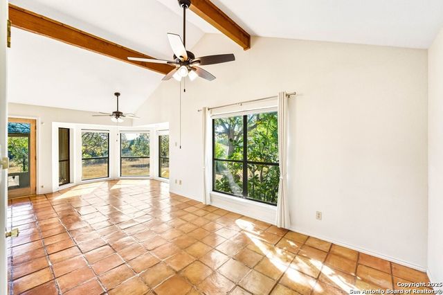 200 Roundabout Lane, Kerrville, TX 78028