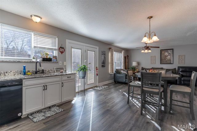 722 Sur Vista Drive, Arnold, MO 63010