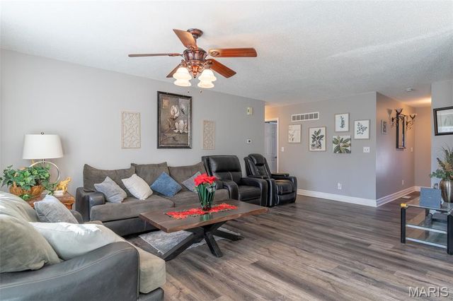 722 Sur Vista Drive, Arnold, MO 63010