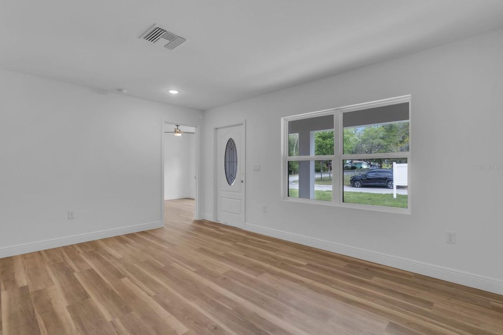 Image 13 of property listing at 413 POPPY LANE, Inverness, FL 34452