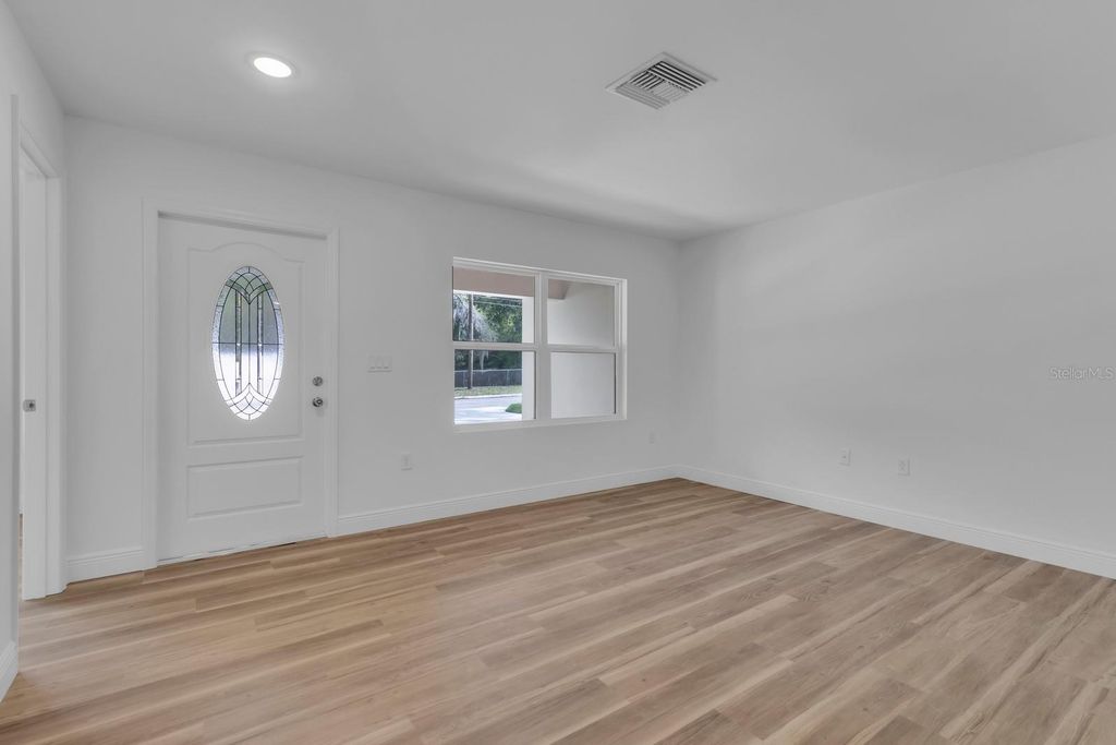 Image 16 of property listing at 413 POPPY LANE, Inverness, FL 34452