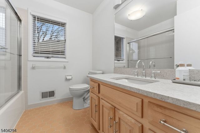 6 Essex St. G 39, Belleville Twp., NJ 07109