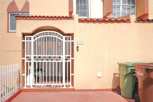 1159 W 40th St 16, Hialeah, FL 33012