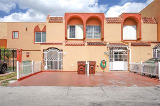 1159 W 40th St 16, Hialeah, FL 33012