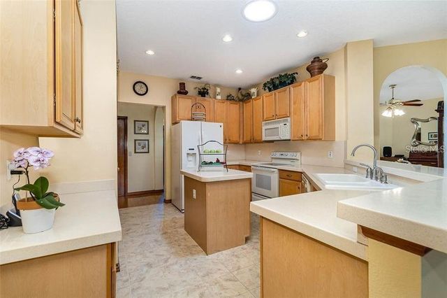 10001 HIGHLAND WOODS COURT, Orlando, FL 32836