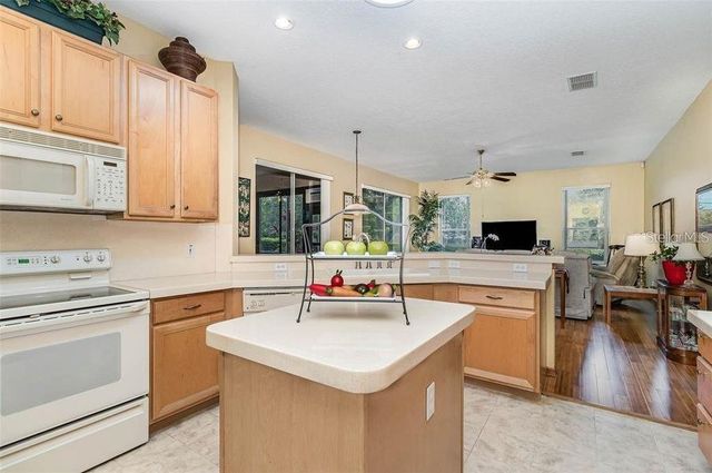 10001 HIGHLAND WOODS COURT, Orlando, FL 32836