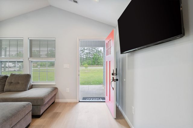 395 Pine Oaks Farm Rd., Aynor, SC 29511