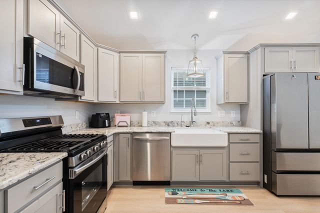 395 Pine Oaks Farm Rd., Aynor, SC 29511