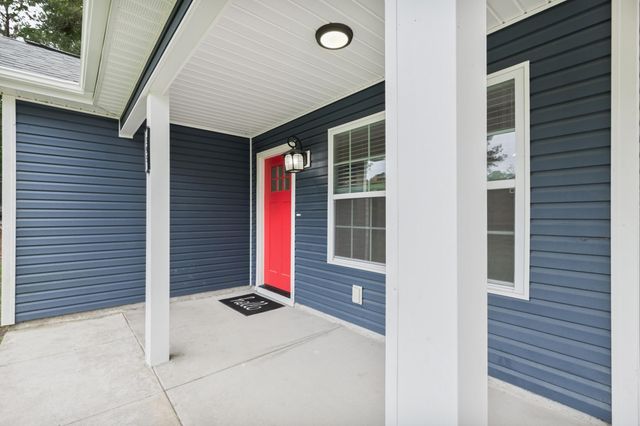 395 Pine Oaks Farm Rd., Aynor, SC 29511