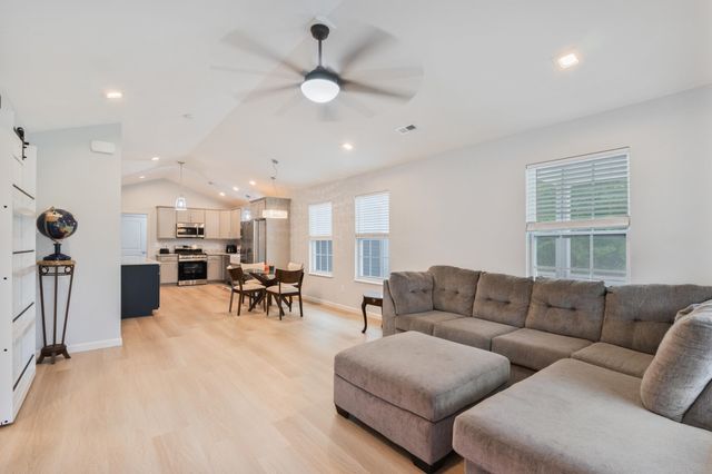 395 Pine Oaks Farm Rd., Aynor, SC 29511