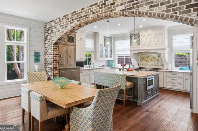 1082 Village Oaks Lane, St. Simons, GA 31522