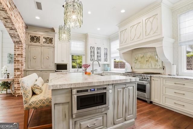1082 Village Oaks Lane, St. Simons, GA 31522