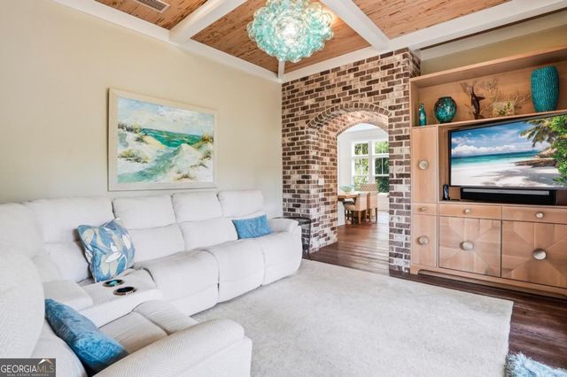 1082 Village Oaks Lane, St. Simons, GA 31522