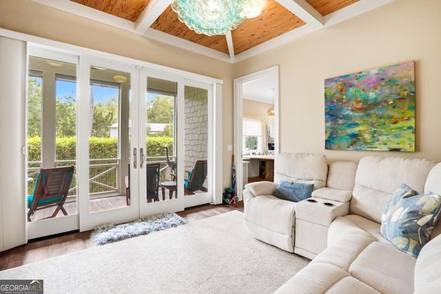 1082 Village Oaks Lane, St. Simons, GA 31522