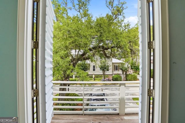 1082 Village Oaks Lane, St. Simons, GA 31522