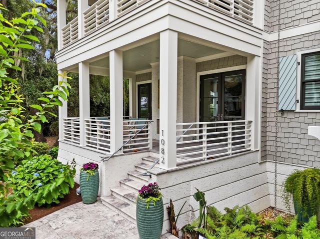 1082 Village Oaks Lane, St. Simons, GA 31522