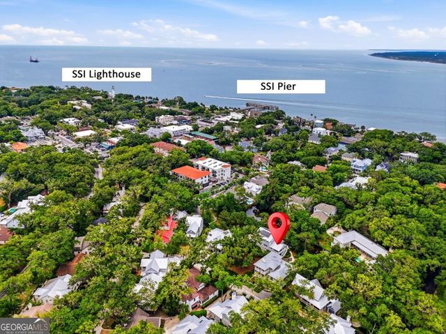 1082 Village Oaks Lane, St. Simons, GA 31522