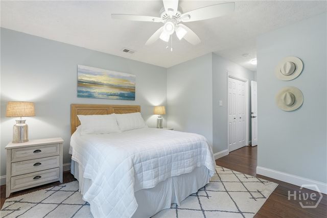 28 Romney Place, Savannah, GA 31406