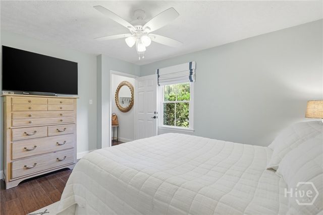 28 Romney Place, Savannah, GA 31406