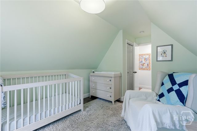 28 Romney Place, Savannah, GA 31406