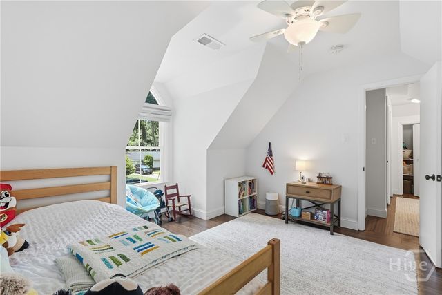 28 Romney Place, Savannah, GA 31406