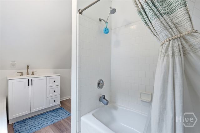 28 Romney Place, Savannah, GA 31406