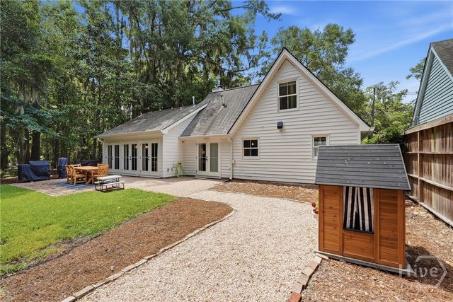 28 Romney Place, Savannah, GA 31406