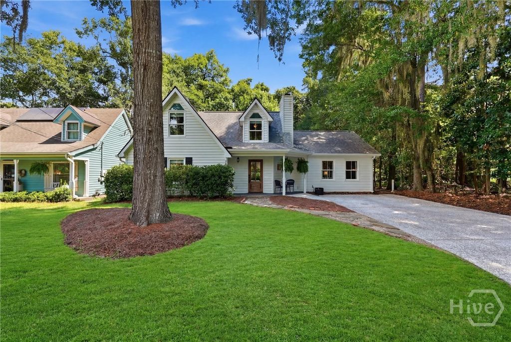 28 Romney Place, Savannah, GA 31406