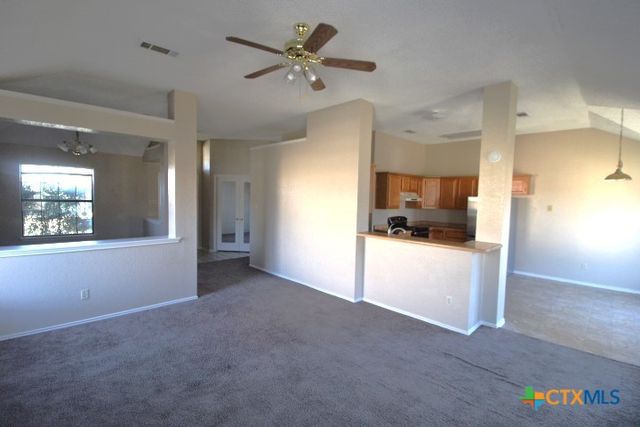 401 E Hogan Drive, Copperas Cove, TX 76522