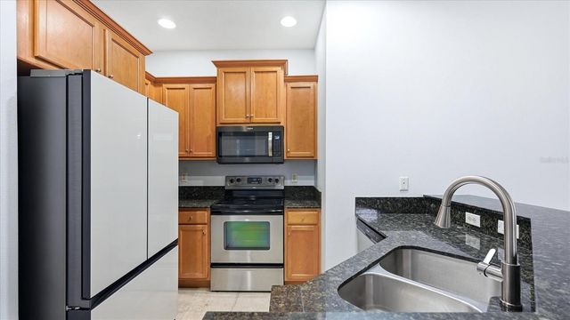 7839 LIMESTONE LANE 12-204, Sarasota, FL 34233