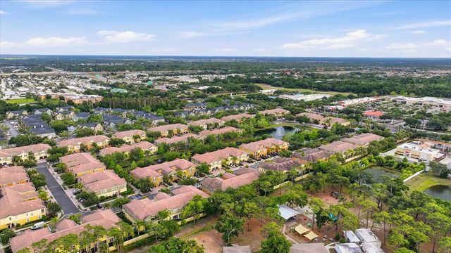 7839 LIMESTONE LANE 12-204, Sarasota, FL 34233