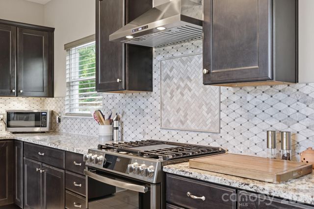 467 Crystal Heights Drive, Hendersonville, NC 28379