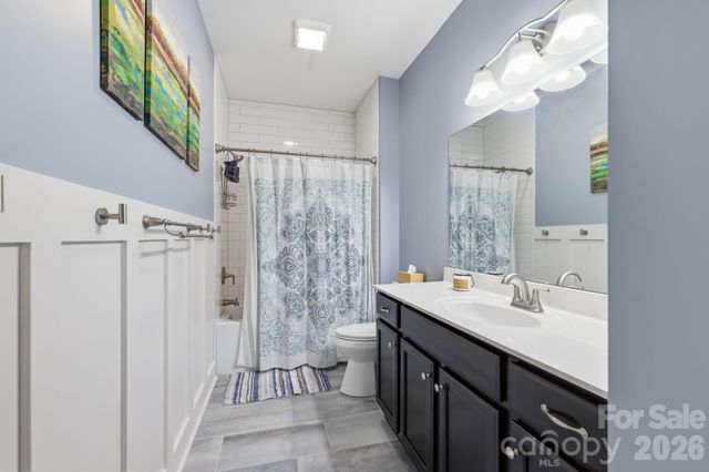 467 Crystal Heights Drive, Hendersonville, NC 28379