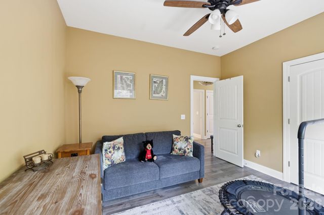 467 Crystal Heights Drive, Hendersonville, NC 28379