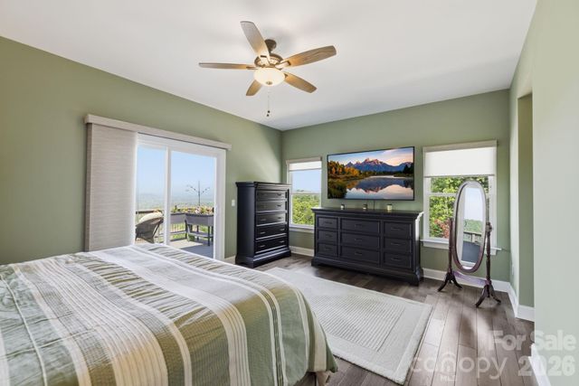 467 Crystal Heights Drive, Hendersonville, NC 28379