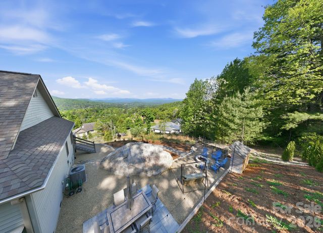 467 Crystal Heights Drive, Hendersonville, NC 28379