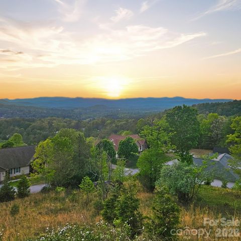 467 Crystal Heights Drive, Hendersonville, NC 28379