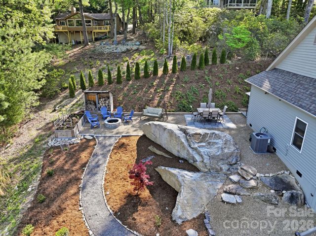 467 Crystal Heights Drive, Hendersonville, NC 28379