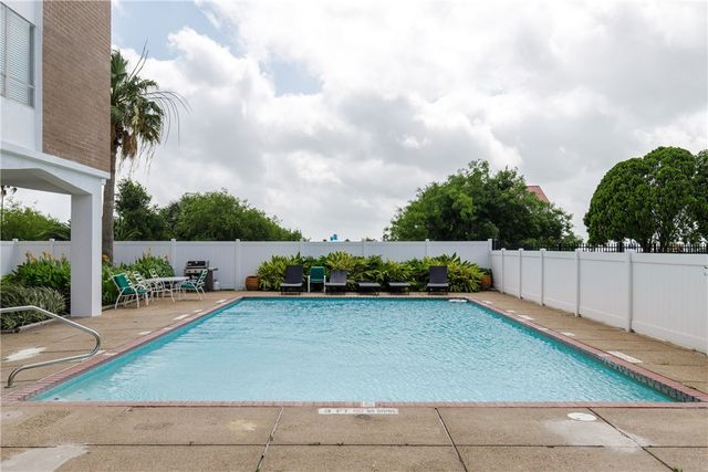 715 S Upper Broadway 1103, Corpus Christi, TX 78401