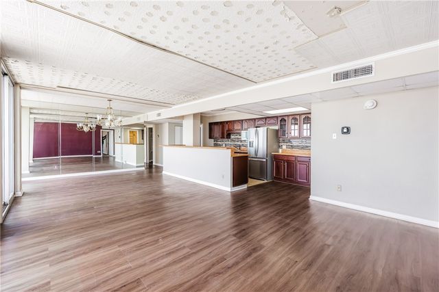 715 S Upper Broadway 1103, Corpus Christi, TX 78401