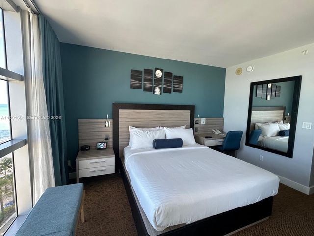 18683 Collins Ave 802, Sunny Isles Beach, FL 33160
