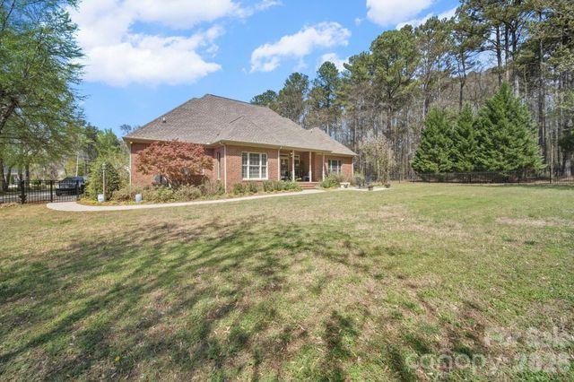 2909 Lakeshore Drive, Chester, SC 29706