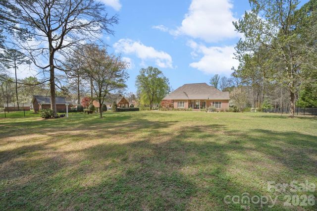 2909 Lakeshore Drive, Chester, SC 29706