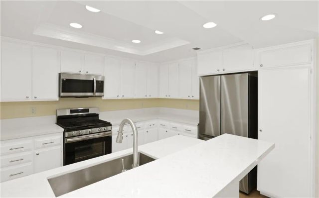 94 Greenfield, Irvine, CA 92614