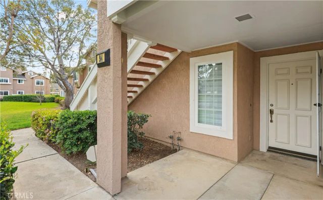 94 Greenfield, Irvine, CA 92614