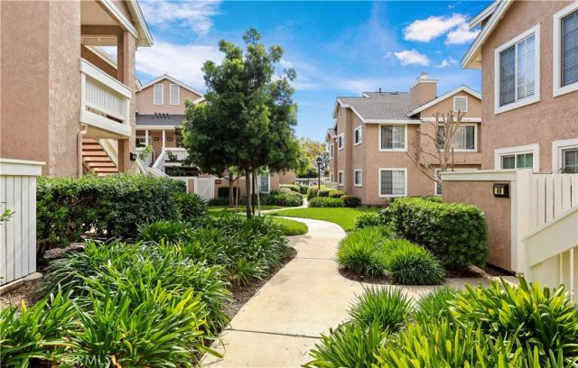 94 Greenfield, Irvine, CA 92614