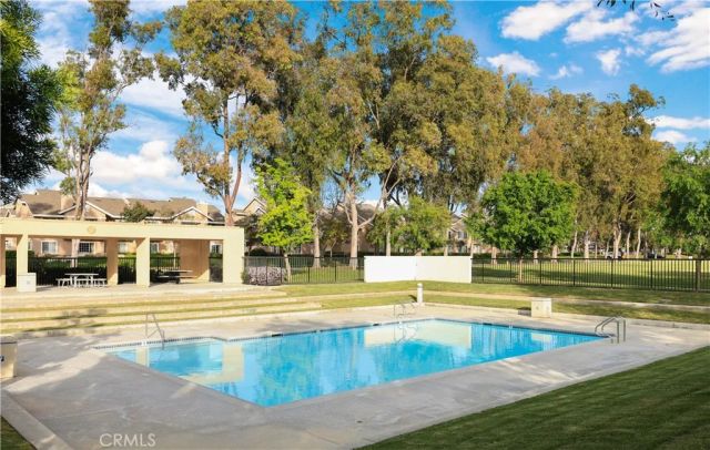 94 Greenfield, Irvine, CA 92614