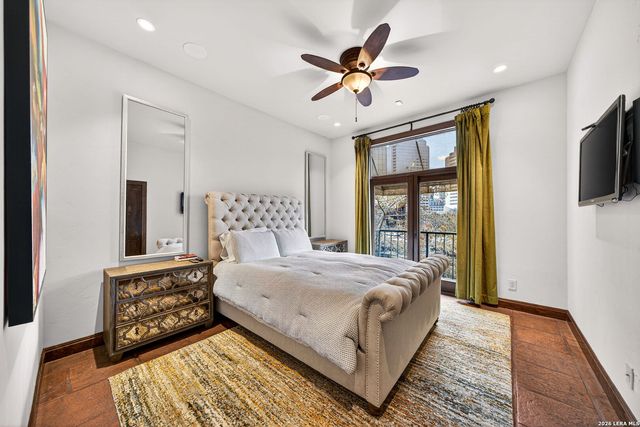 1022 Navarro St Apt 404, San Antonio, TX 78205