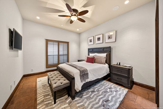 1022 Navarro St Apt 404, San Antonio, TX 78205