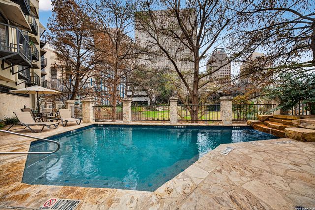 1022 Navarro St Apt 404, San Antonio, TX 78205